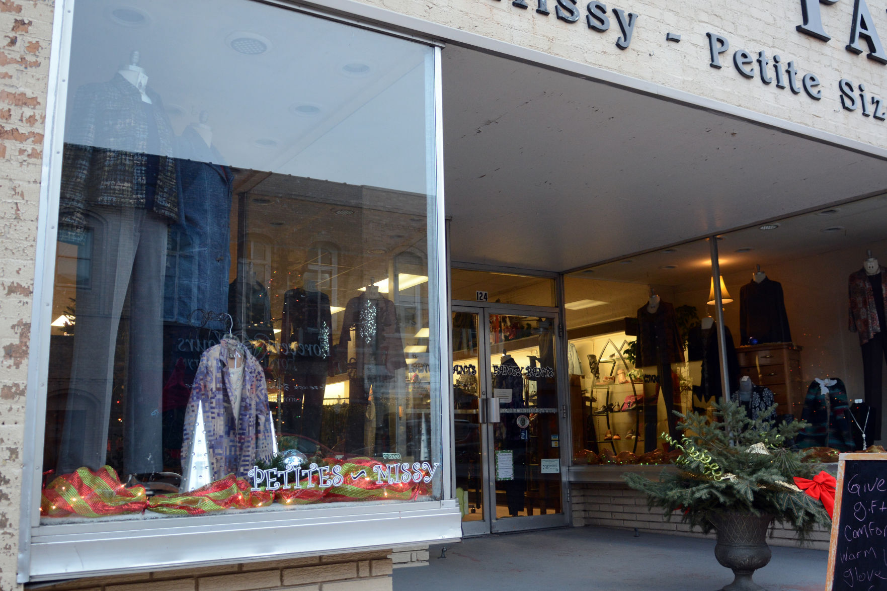 Portage shop windows, Dec. 18, 2020